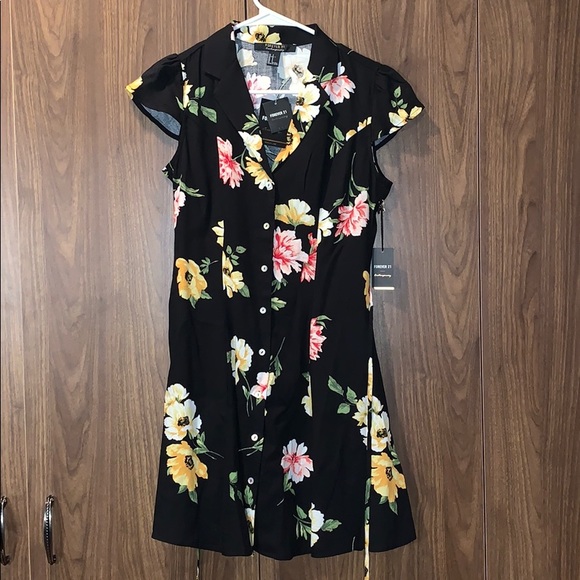 Forever 21 Dresses & Skirts - Forever 21 Black Floral Collared Button Down Dress